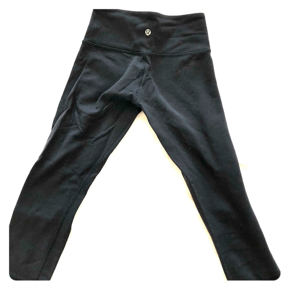 Lululemon reversible wunder under crops SZ 2